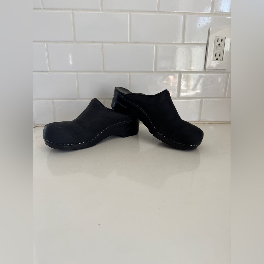 Black Dansko Clog Mules size 40